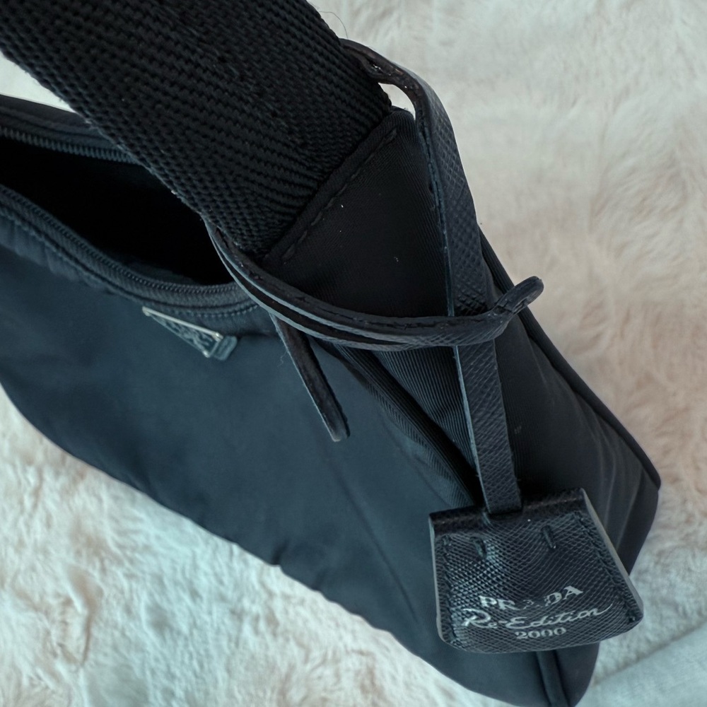 Authentic Used Black Re-Nylon Prada Re-Edition 2000 mini-bag - Picture 9 of 9